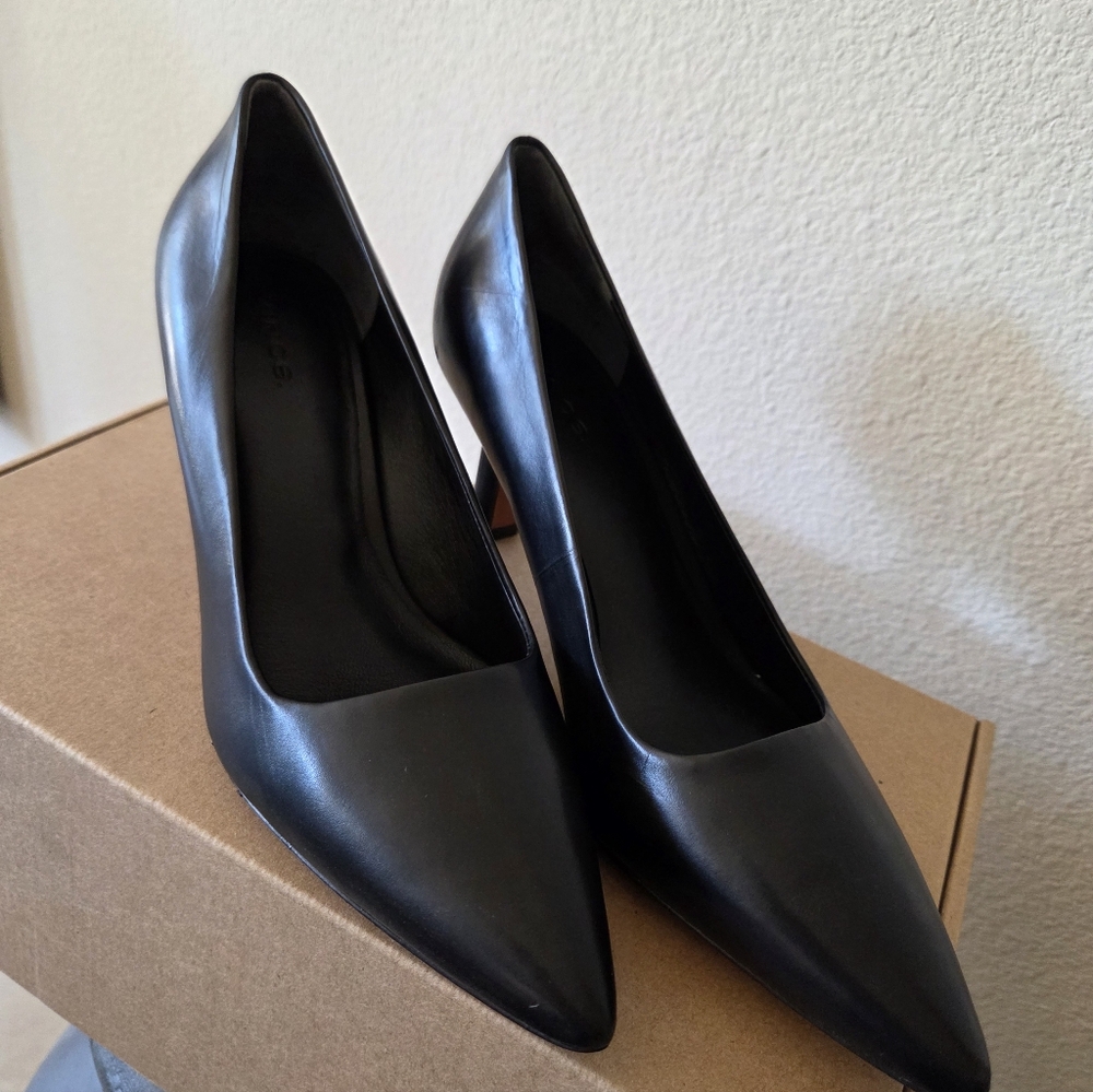 Vince Paris Black Heels - Picture 2 of 4